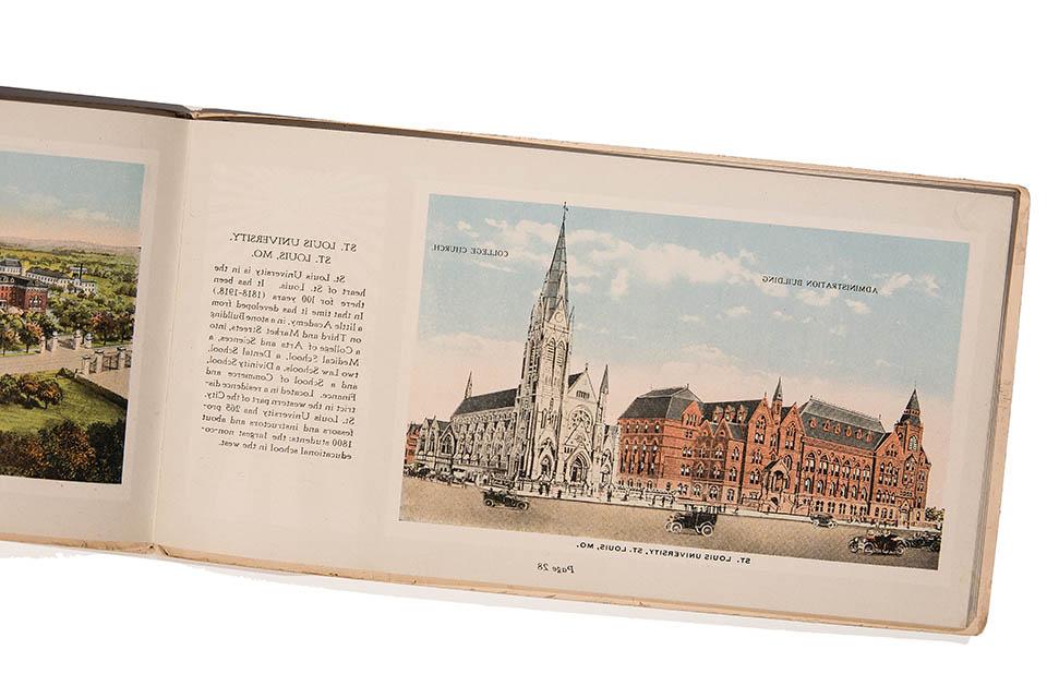 书中打开了杜堡大厅和大学教堂的插图